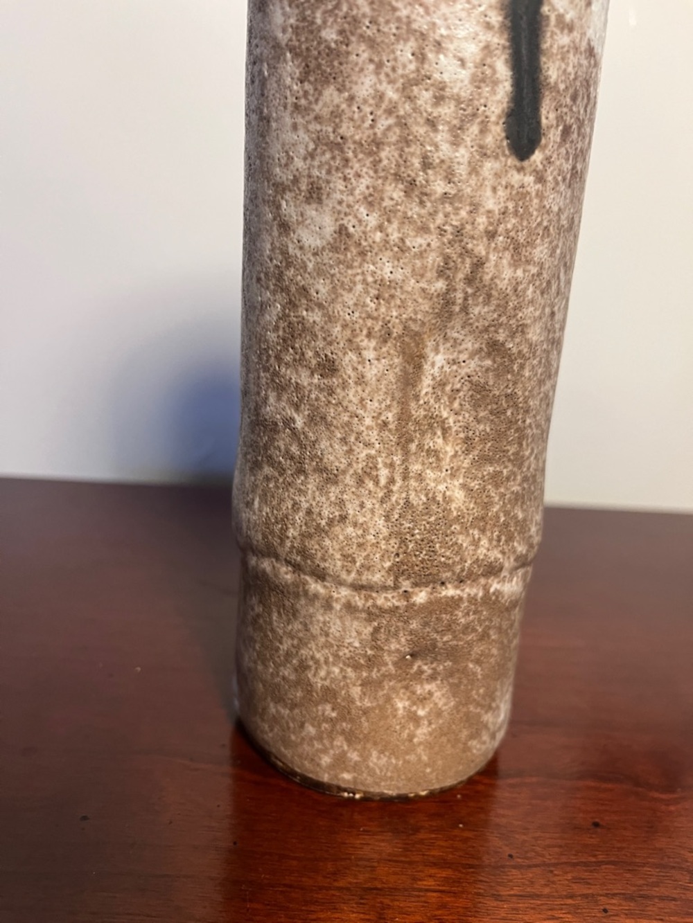 McCarty Pottery signed Vintage Brown and White Bamboo Ceramic Bud Vase 6.5 tall - Picture 4 of 7